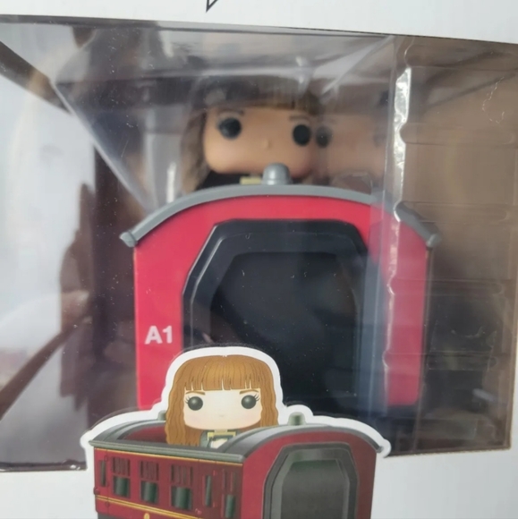 Funko Pop! Rides Hogwarts Express Engine #20 Harry Potter #21 Ron & #22 Hermione - Picture 5 of 16